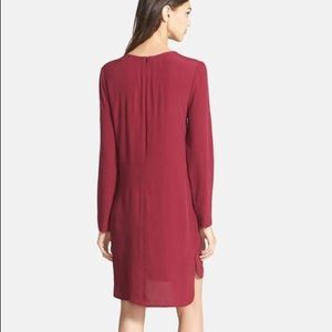 WAYF Long Sleeve Crepe Shift Dress